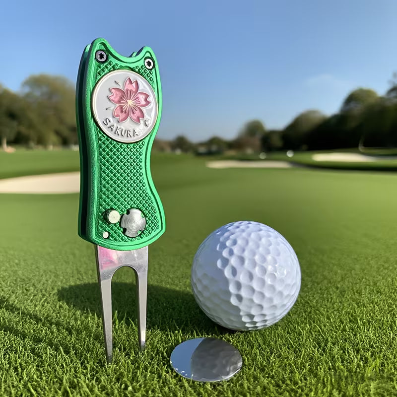 Multifunksjonell Golf Green Fork m/ Magnetic Golf Ball Marker (Sakura)